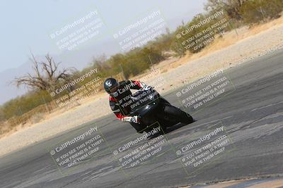 media/Mar-28-2022-Superbike Trackdays (Mon) [[b8603d0f67]]/Open Track Time/Turn 3 Inside/